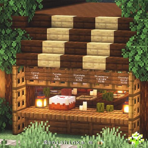 Cute Minecraft Coffee Shop, Minecraft Village Bakery, Butchers Shop Minecraft, Minecraft Food Shop Ideas, Small Bakery Minecraft, Minecraft Mini Farm Ideas, Shops To Build In Minecraft, Minecraft Booth Design, Minecraft Farmers Market Ideas