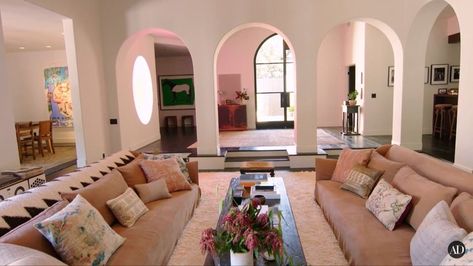 Kendall Jenner House, Angelina Core, La House, Jenner House, Soft Life, Dream Apartment, Dream House Interior, House Room, A Living Room