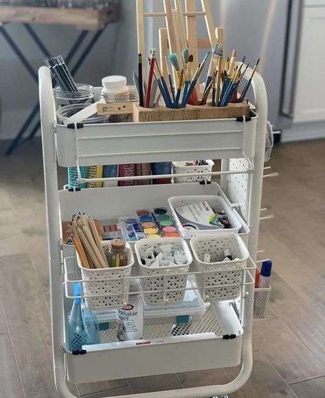 Home Art Studios, Dream Art Room, Rangement Art, Art Studio Organization, Art Studio Room, Art Supplies Storage, Art Supply Organization, Art Cart, Art Studio At Home