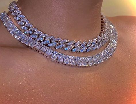 Diamond Chain Aesthetic, Silver Chain Aesthetic, Ice Chain, Chains Aesthetic, Dope Jewelry Accessories, Silver Link Necklace, Cuban Link Necklace, Expensive Jewelry Luxury, Luxe Jewelry