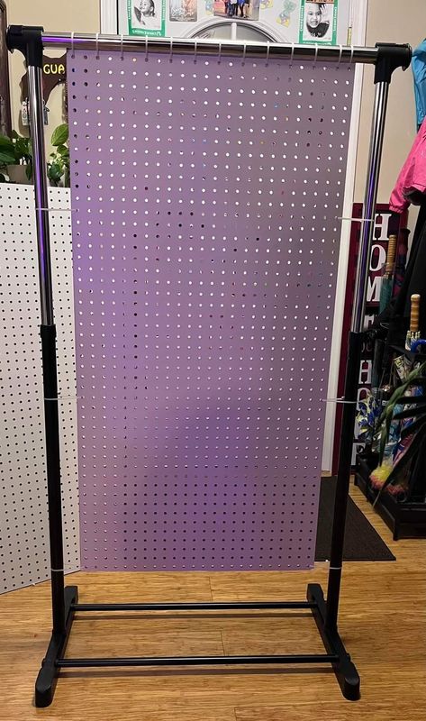 Free Standing Pegboard Display Diy, Market Booth Display Backdrops, Consignment Store Displays Diy, Pegboard Craft Fair Display, Pvc Pegboard Display, Pegboard Room Divider, Renter Friendly Pegboard, Diy Folding Display Stand Craft Fairs, Craft Show Pegboard Display