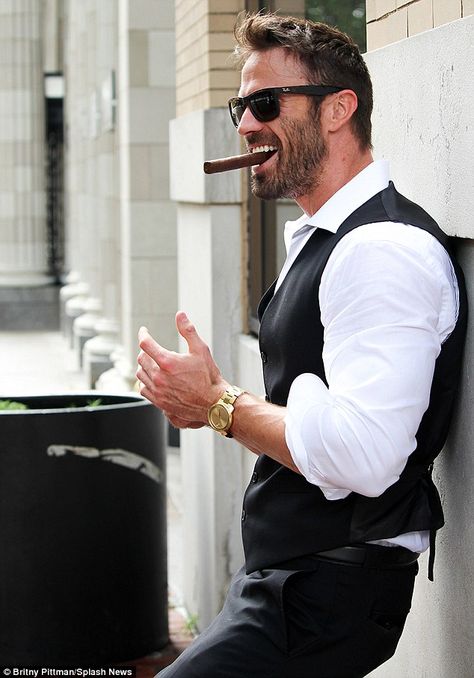 Cigars, Gentleman Style, Stylish Men, Masculine Style, Men Photography, Photography Poses For Men, Poses For Men, Mens Casual Outfits, Gorgeous Men