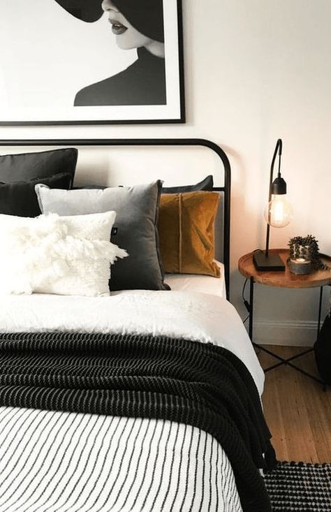 basq by LARQ - 10 Tips for styling your bedroom like a pro Bed Grey, Farmhouse Style Bedrooms, Bedroom Wall Colors, White Bedroom Furniture, Grey Bedroom, Trendy Living Rooms, Bedroom Black, Furniture Bed, Trendy Bedroom