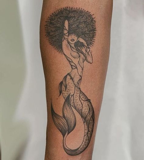 Mermaid Tattoo Black Woman, Mermaid With Afro Tattoo, Black Afro Tattoo Ideas, Woman With Afro Tattoo, Tattoo Ideas For Girlfriends, Afro Goddess Tattoo, Color Thigh Tattoos Women, Mermaid Aesthetic Tattoo, Tattoos Of Black Women