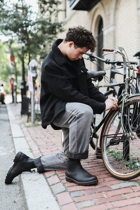 Black Blundstone Outfit, Thursday Boots Men Outfits, Black Chelsea Boots Men, Black Chelsea Boots Men Outfit, Boots Mens Outfit, Blundstone Boots Mens, Cdg Converse Outfit Men, Work Boots Outfit, How To Style Chelsea Boots