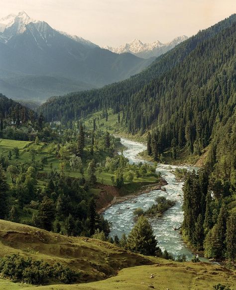 Beauty Of Kashmir, Mountain Landscape Photography, Scenic Beauty, Landscape Wallpaper, Nature Aesthetic, Pretty Places, Mountain Landscape, Beautiful World, Beautiful Landscapes