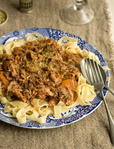 Rabbit Ragu, Fried Rabbit, South African Food, Squirrel Food, Rabbit Dishes, Rabbit Food, Recipe Blog, Wild Food, Game Food