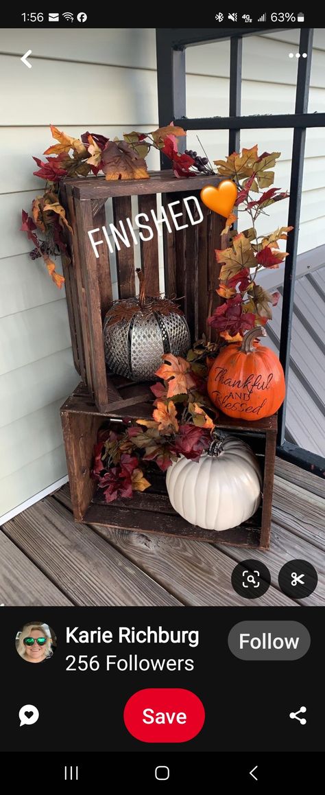 Fall Decor Crates, Fall Front Porch Decor Ideas Using Crates, Budget Fall Porch Decor, Fall Halloween Porch Ideas, Fall Entryway Decor Outdoor, Diy Fall Front Porch Decor, Porch Fall Decor, Fall Yard Decor, Crate Decor