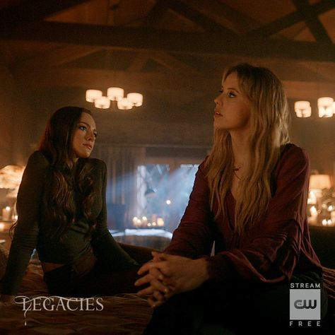 Legacies (@cwlegacies) • Instagram photos and videos Riley Voelkel, Freya Mikaelson, Legacy Tv Series, Tvd Universe, Hope Mikaelson, Romantic Songs Video, Vampire Diaries The Originals, Romantic Songs, Best Series