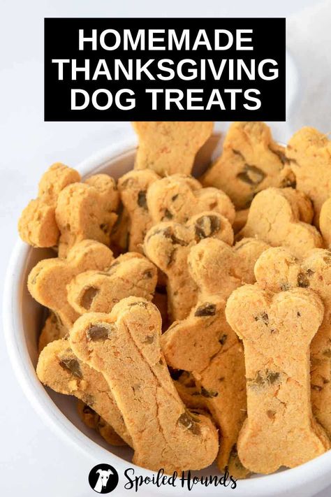 Packaging For Dog Treats, Ground Turkey Dog Treats, Dog And Cat Treats Homemade, Thanksgiving Dog Treat Recipes, Thanksgiving Meals For Dogs, Baby Food Dog Treats Recipes, Green Bean Dog Treats, Diy Dog Gifts For People, Gingerbread Dog Treats