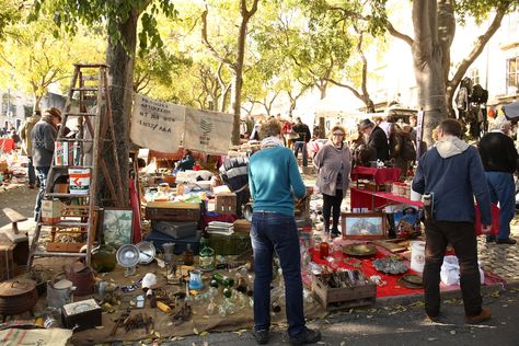 Lisbon Market, Backpacking Spain, Spain Culture, Fashion Flowers, Spain Holidays, Hidden Places, Creative Company, Cultural Activities, Urban Renewal