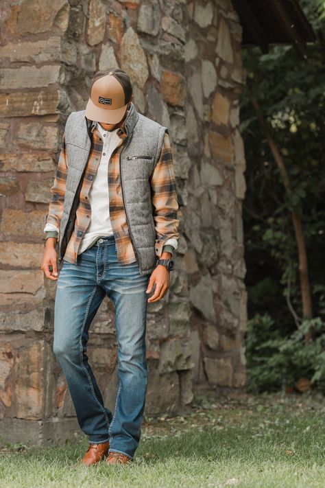 Men’s Outfit With Vest, Workers Outfit Men, Flannel Outfits Men Country, Mens Fashion Country Casual, Country Chic Mens Attire, Guys Vest Outfit, Cowboy Flannel Outfits Men, Country Casual Outfits Men, Mens Fall Outfits Country