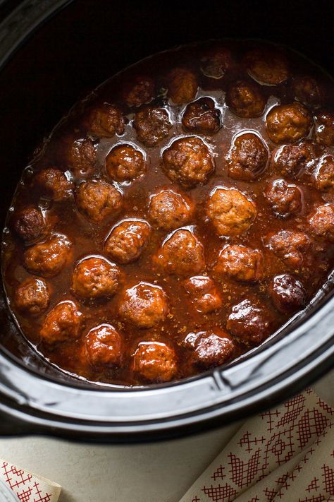 Slow Cooker Sweet and Spicy Pepper Jelly Meatballs Hot Pepper Jelly Meatballs Crock Pot, Red Pepper Jelly Meatballs, Spicy Jelly Recipes, Pepper Jelly Meatballs Crock Pot, Hot Pepper Jelly Meatballs, Recipes Using Pepper Jelly, Sweet And Spicy Meatballs Crockpot, Recipes With Pepper Jelly, Brisket Meatballs