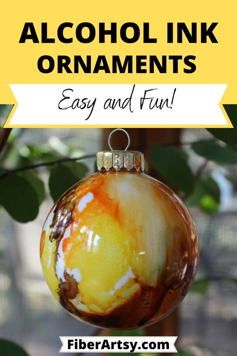 Epoxy Christmas Ornament, Alcohol Ink Christmas Ornaments, Alcohol Ink Ornaments, Alcohol Ink Christmas, Diy Ornament Ideas, Ink Ornaments, Cricut Ornaments, Spool Furniture, Alcohol Ink Glass