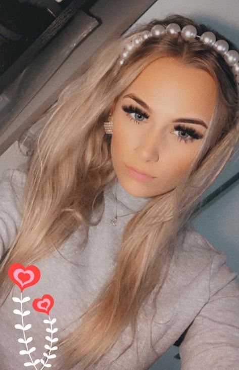 THE family of a 16-year-old girl who died when the car she was in ploughed into a tree have paid tribute to their “beautiful baby”. Lucy Tibbetts was in the backseat of a Skoda Fabia when it veered off the road in Kingswinford, West Mids, on Tuesday evening. Driver Joshua Parkes, 21, died at the […] You Are An Inspiration, Lost Control, Family Wishes, Young Life, Speed Limit, Skoda Fabia, West Midlands, Starting A New Job, The Clash