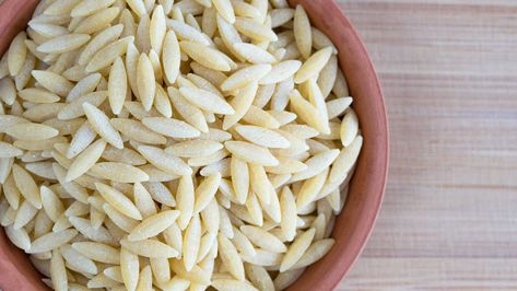 Orzo vs Rice: What's the Difference? - Southern Living Orzo Pasta Recipes, Orzo Dishes, Salad Appetizer Cups, Italian Rice, How To Cook Orzo, Orzo Recipes, Whole Grain Flour, Greek Pasta, Salmon Pasta