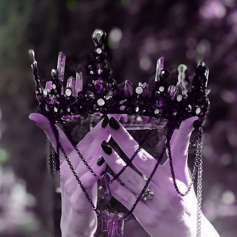 Black and purple crown aesthetic Amethyst Crown Aesthetic, Luxury Aesthetic Purple, Dark Purple Royal Aesthetic, Purple Fancy Aesthetic, Royalty Aesthetic Purple, Purple Witch Hat Aesthetic, Purple Warrior Aesthetic, Black And Purple Wedding Aesthetic, Dark Purple Royalty Aesthetic