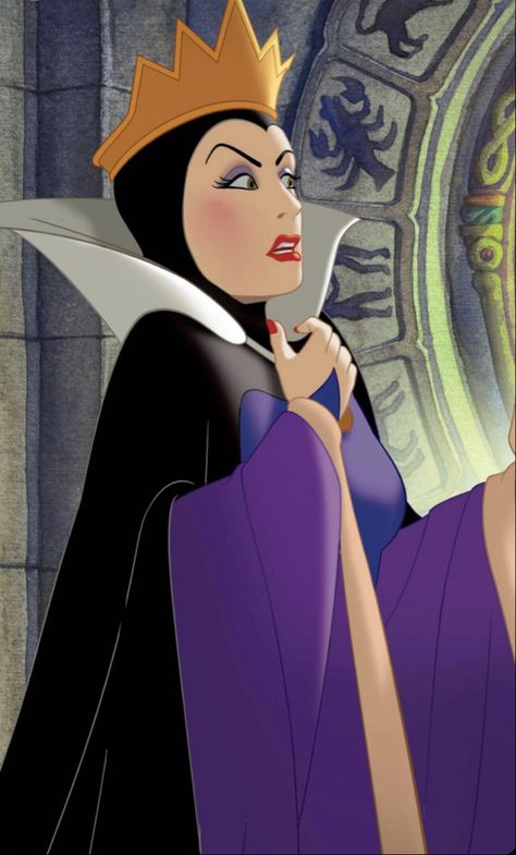 Queen Grimhilde, Snow White Queen, Disney Evil Queen, Snow White Evil Queen, Evil Stepmother, Evil Disney, The Evil Queen, Sette Nani, Dark Disney