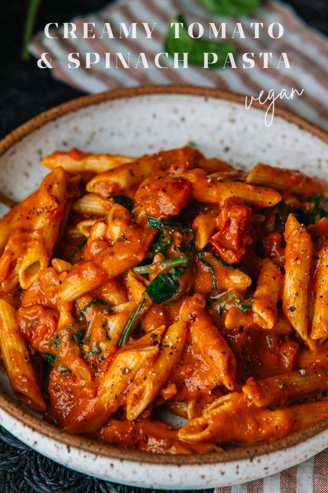 This insanely comforting Creamy Tomato & Spinach Pasta is rich and aromatic with subtle spicy flavor. This quick and easy vegan pasta recipe is perfect for comforting weeknight dinners! Healthy Dinner Avocado, Healthy Spicy Recipes Vegetarian, Vegan Creamy Pasta Recipes, Vegan Italian Pasta Recipes, Tomato Based Pasta Recipes, Dinner Recipes With Spinach, Vegan Recipes Pasta, Pasta No Dairy, Pasta Vegan Recipes