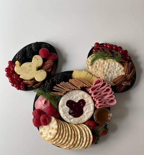 Twoodles Birthday Party Food, Mickey Mouse Cheese Board, Minnie Charcuterie Board, Disney Brunch Ideas, Disney Retirement Party, Mickey Charcuterie Board, Aesthetic Minnie Mouse Party, Minnie Mouse Charcuterie Board, Disney Charcuterie Board