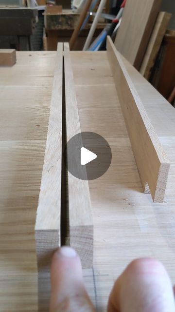 Templeton Fine Carpentry LLC on Instagram: "Learned this idea from Fabian @bauwoodworks really great YouTube video. #slidingdovetail #joinery #woodworking" Carpentry Hacks Tips And Tricks, Wooden Moulding Design, Wood Sculpture Ideas, Simple Wood Joints, Wood Joinery Detail, Japanese Wood Joinery, Carpentry Basics, Small Woodworking Shop Ideas, Joinery Woodworking