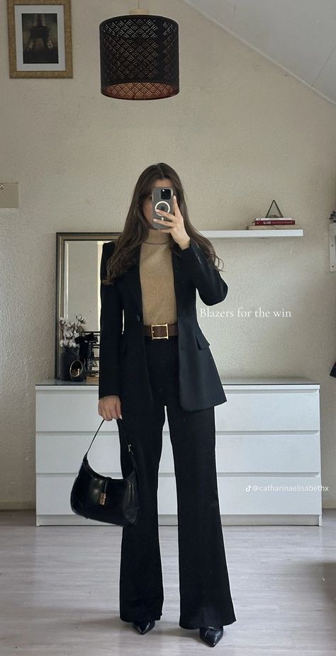 Lawyer Inspired Outfits, Women Winter Office Outfits, Business Student Outfits Women, Pharmacy Outfit Work Attire, Finance Girl Aesthetic Outfit, Warm Business Professional Outfits, Professional Feminine Outfits, Corporate Lawyer Outfits, Womens Court Outfit