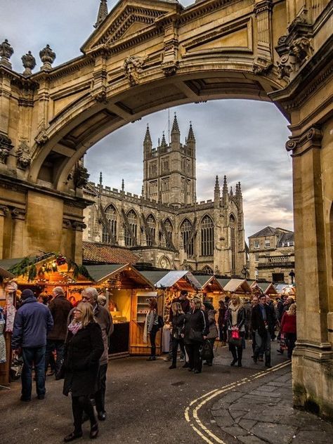 Bath England Christmas, British Christmas, Christmas In England, Bath Uk, Bath England, Terra Nova, Voyage Europe, Christmas Markets, England And Scotland