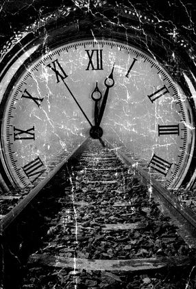 Old Clock, Foto Tips, Time Art, Foto Art, Black And White Aesthetic, White Photo, White Aesthetic, Old Art, Roman Numerals