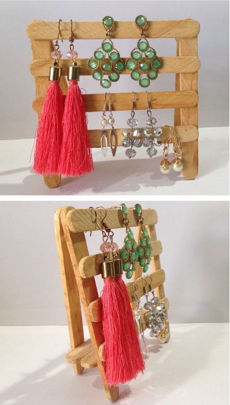 Diy Bracelet Holder, Earrings Holder, Ankle Bracelets Diy, Gifts For Hubby, Craft Booth Displays, Diy Jewelry Display, Diy Dollar Store Crafts, Diy Crafts To Do, Jewelry Organizer Box