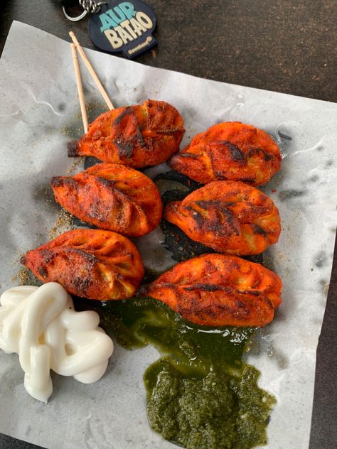 Food Cravings Veg, Tandoori Momos Recipe, Momos Chicken, Momo Food, Dream Reception, Indian Fast Food, Veg Momos, Food Competition, Momos Recipe