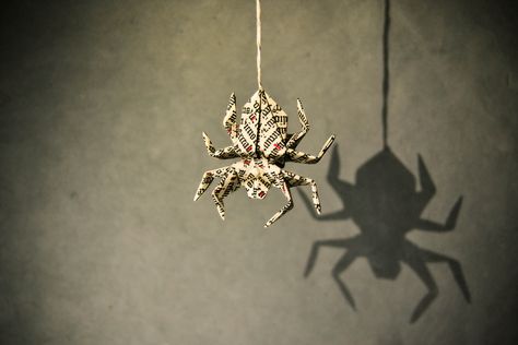 Origami Spider, Origami Halloween, Origami Easy Step By Step, Best Origami, Beautiful Origami, Decorate For Halloween, Origami Gifts, Origami Artist, Jewellery Shoot