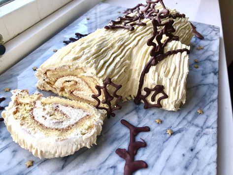 White Chocolate Yule Log – Maverick Baking White Chocolate Yule Log Recipe, White Chocolate Yule Log, White Yule Log Cake, Vanilla Yule Log Recipe, White Yule Log, Vanilla Yule Log, Magickal Recipes, Christmas Trifles, Log Cake Recipe