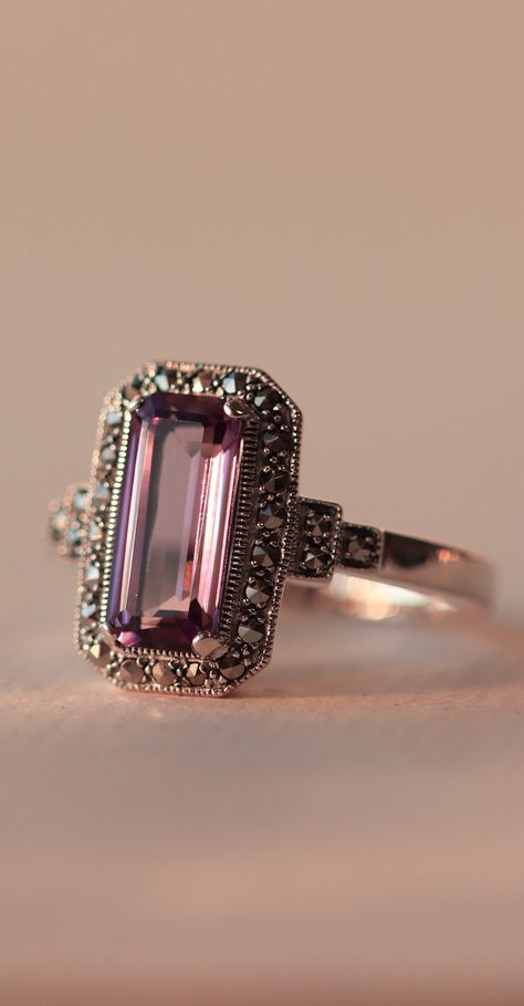 Art Deco inspired amethyst and marcasite ring | Ethically-sourced Art Deco inspired gemstone jewellery available at Gemondo.com Golden Jewelry Indian, Art Deco Inspired Jewelry, Art Deco Jewellery, Bijoux Art Deco, Inexpensive Jewelry, Deco Jewelry, Pretty Rings, Art Deco Jewelry, Gorgeous Jewelry