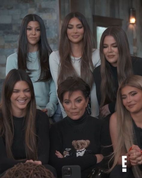 Kim Khloe Kourtney, Khloe Kardashian Hair, Kendall Jenner Face, Kardashian Show, Estilo Kardashian, Keeping Up With The Kardashian, Trajes Kylie Jenner, Kloe Kardashian, Andy Cohen