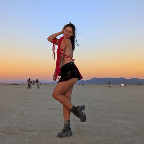 Hi Friends, I'm back!! So much has happened in these past few months. I prepared a whole collection and took it to Burning Man!!😱 I had the most gorgeous women wear my creations, and it was an honour to spend the day together, and make memories that we'll cherish forever!❤️‍🔥 I luckily took some photos to share with you. The piece featured above is one of the 1st ever designs I created. I named it "Phoenix" because the colour and the empowering energy it holds reminded me of the mig... Burning Man Girls, Burner Girls, Burning Man 2017, Afrika Burn, Neon Rave, Burning Man Art, Festival Girls, Burning Man Fashion, Black Rock City