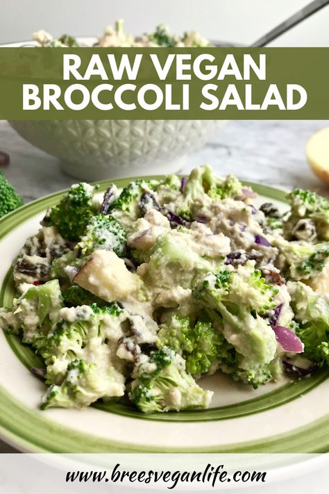 Raw Broccoli Salad, Raw Vegan Recipes Easy, Vegan Broccoli Salad, Raw Vegan Dinners, Raw Vegan Snacks, Raw Food Diet Plan, Vegan Broccoli, Raw Vegan Diet, Vegan Recipes Beginner