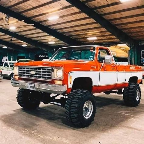 Country Trucks, Studebaker Trucks, Trucks Lifted Diesel, White Truck, Custom Pickup Trucks, Honda Civic Hatchback, Civic Hatchback, Lifted Chevy, Lifted Chevy Trucks