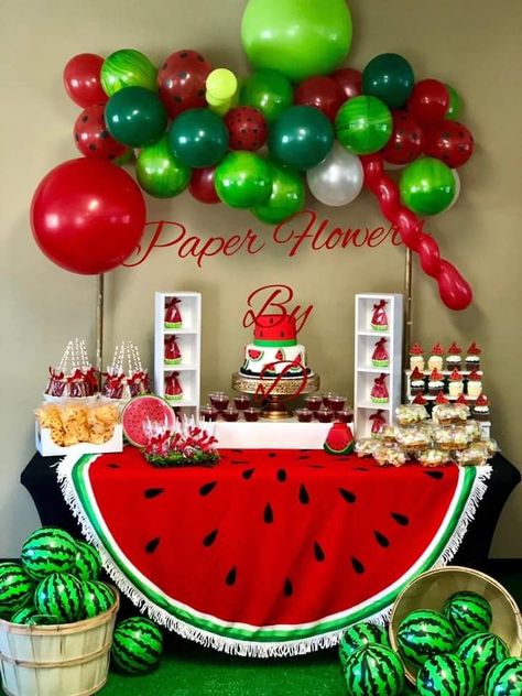 Watermelon Party Ideas Decoration, Watermelon Birthday Party Theme, Tutti Frutti Birthday Party, Watermelon Festival, Fruit Birthday Party, Watermelon Day, Watermelon Birthday Parties, Strawberry Shortcake Party, Watermelon Decor