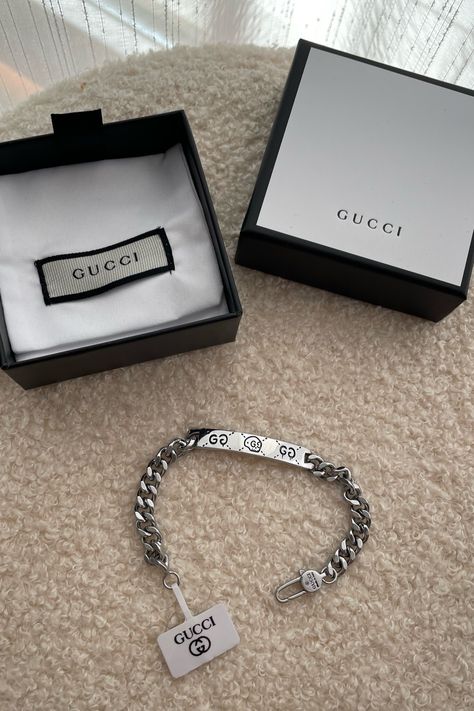 Expensive Jewelry For Men, Birthday Luxury Gifts, Men Luxury Gifts, Gucci Bracelets Men, Luxury Birthday Gifts Men, Expensive Gifts For Him, Mens Jewelry Aesthetic, Expensive Gifts For Men, Gucci Gift