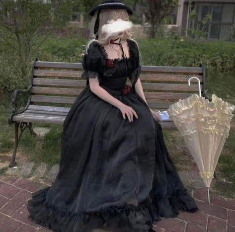 #picnicoutfit#blackdress#photoshoot#outfitdesign#birthdaypresent#cutedress#vintagedress Gothic Dress Casual, Gothic Chic Fashion, Black Cottagecore Dress, Southern Gothic Fashion, Black Dress Chiffon, Black Victorian Dress, Gothic Prom Dress, Black Gothic Dress, Mika Kagehira