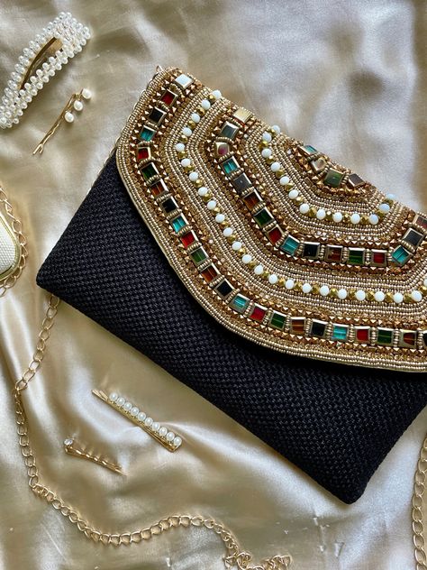 Elegant, Vintage, Formal Evening Bags. Beaded Clutch for Formal Wear with Golden Shoulder Chain. Elegant South Asian Inspired Bag. Boho Beaded Fabric Bag Design, Fancy Clutch Purse, Handmade Clutch Purse, Boho Clutch Bag, Beautiful Kurti, Fancy Clutch, Earrings Diy Handmade, Hand Beaded Bag, Beaded Clutch Purse