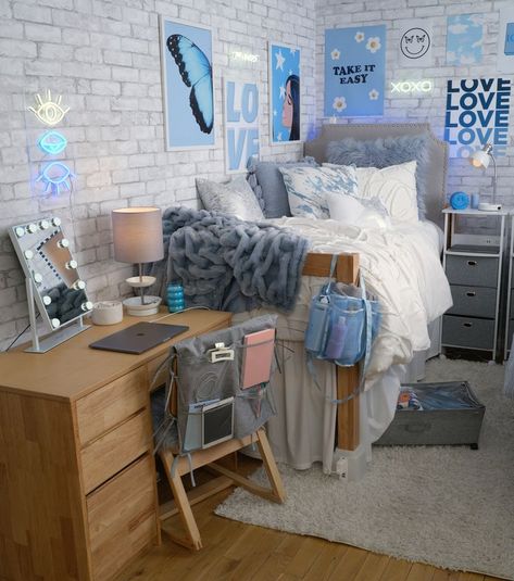 Pastel Blue Dorm Room Aesthetic, Blue And Gray Room Ideas, Gray And Blue Room Ideas Bedroom, College Dorm Room Ideas Blue And Grey, Dorm Room Blue And Grey, Blue Themed Room Decor, Blue Grey Room Bedrooms, Blue Gray Bedroom Aesthetic, Light Blue And Grey Dorm Room Ideas