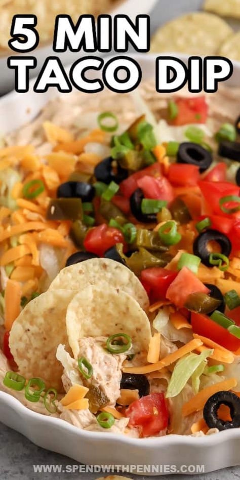 Classic Taco Dip, Quick Party Appetizers, Taco Appetizers, Taco Dip Recipe, Layered Taco Dip, Taco Toppings, Delicious Dips Recipes, Taco Dip, Best Appetizer Recipes