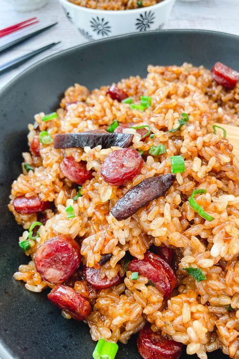 Chinese Sticky Rice Recipe, Dinner With Mushrooms, Chinese Sticky Rice, Rice Ideas, Quick Fried Rice, Sausage Rice, Chinese Sausage, Mushroom Rice, Chinese Cooking Recipes