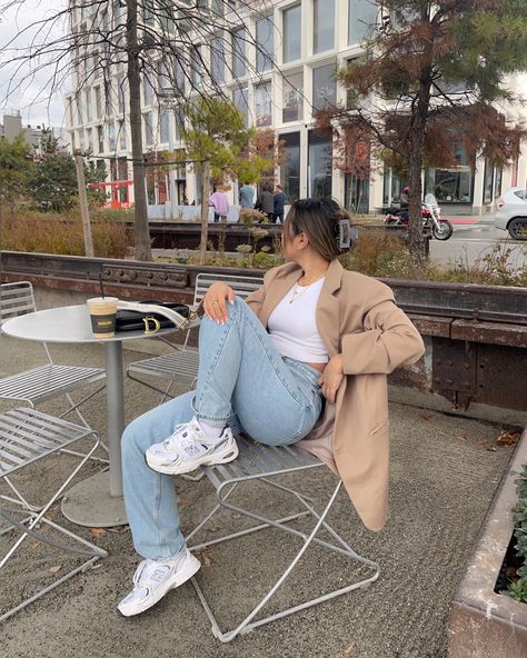 winter outfit style cold weather layering inspo Blazer Jeans Outfit, Park Outfit Ideas, Cold Weather Layering, Jeans Blazer Outfit, Park Outfit, Cold Outfit, Cold Weather Outfit, London Outfit, Blazer Jeans