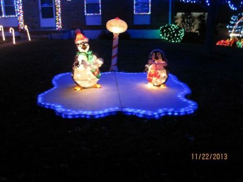 Christmas Yard Lights Ideas, Christmas Arches, Farm Lights, Easy Outdoor Christmas Decorations, Outdoor Christmas Light Displays, Christmas Lights Display, Christmas Lawn Decorations, Outdoor Christmas Decorations Yard, Outdoor Christmas Diy