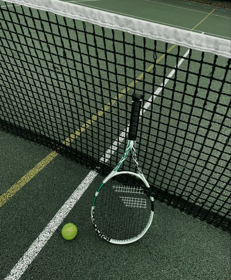 Babolat tennis racket, tennis aesthetic, tennis, tennis ball, tennis court, babolat Tennis Aesthetic Vintage, Aesthetic Tennis, Tennis Wallpaper, Squash Tennis, Racket Tennis, Tennis Lifestyle, Private Tennis Court, Babolat Tennis, Tennis Pictures