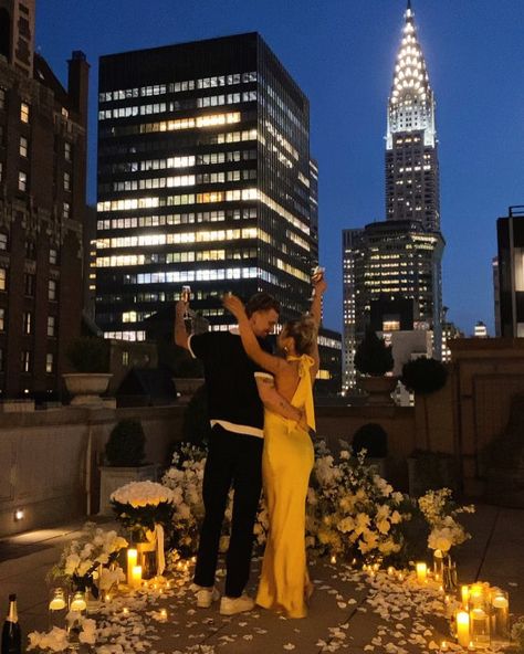 From meeting at a university party to getting engaged amongst the dazzling rooftops of New York City, discover the details of @delaneychilds love story, and find out exactly how her fiancé Clayton (@clayhendrx) pulled off a surprise rooftop proposal that feels straight out of a movie. *Tap the link in bio to read in full* #theweddingedition #newyorkcity #bridalfashion #proposalstory Winter Proposal Ideas Engagement, Wedding Proposal Ideas Engagement, Rooftop Proposal, Delaney Childs, University Party, Winter Proposal, Proposal Photoshoot, Unique Proposals, Surprise Engagement