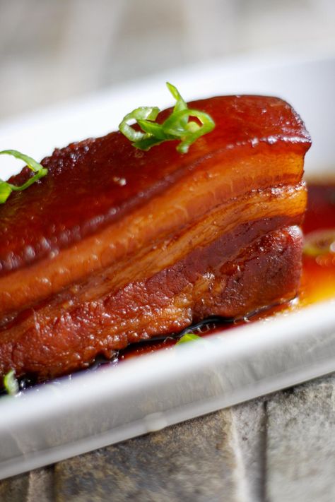 Chinese Braised Pork Belly, Chinese Pork Belly Recipe, Chinese Braised Pork, Pork Belly Recipes Easy, Trotters Recipe, Asian Pork Belly, Pig Recipes, Pork Braised, Pork Belly Recipes Crispy