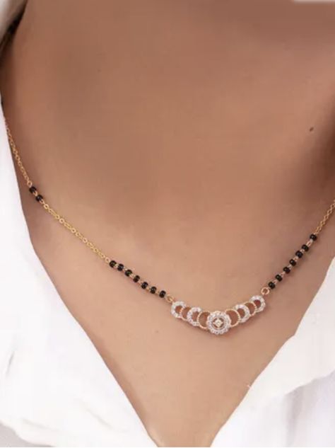 Black Beads With Gold Chain, Blackbeads Mangalsutra Simple, Mangalsutra Pendal Designs Gold, Black Beads Collection Gold, Sort Mangalsutra Designs, Black Beads Diamond Mangalsutra, Black Beads Simple Designs, Black Beads Diamond Pendant, Blackbeeds Chain Short